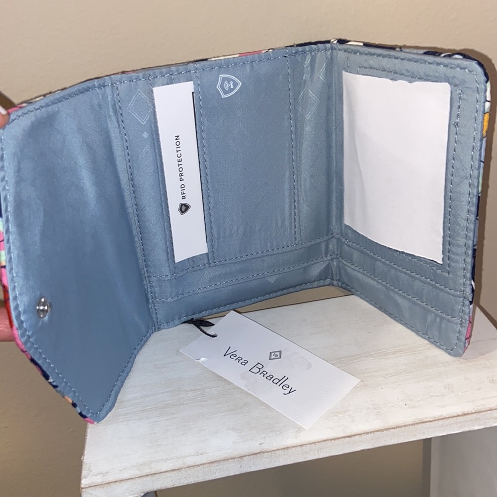 Vera Bradley RFID Mini Tr-Fold Compact Wallet Mod Paisley NEW NWT MSRP $59.00 - Picture 8 of 13